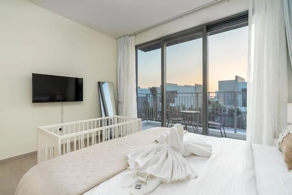 Villa - 3 Bdr With Private Pool - Emaar Golf Links Dubaj